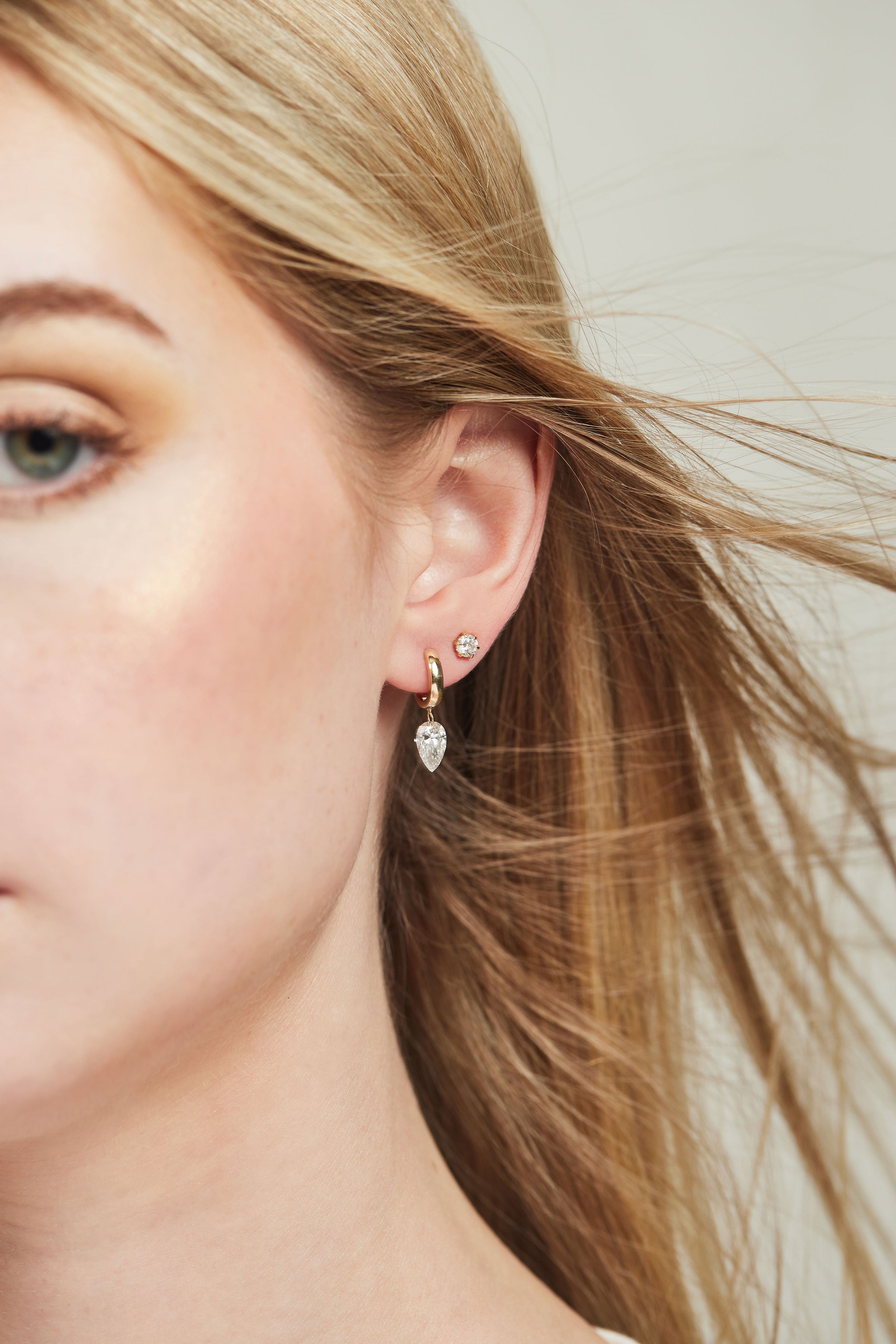 The Axis Hoops with Diamond