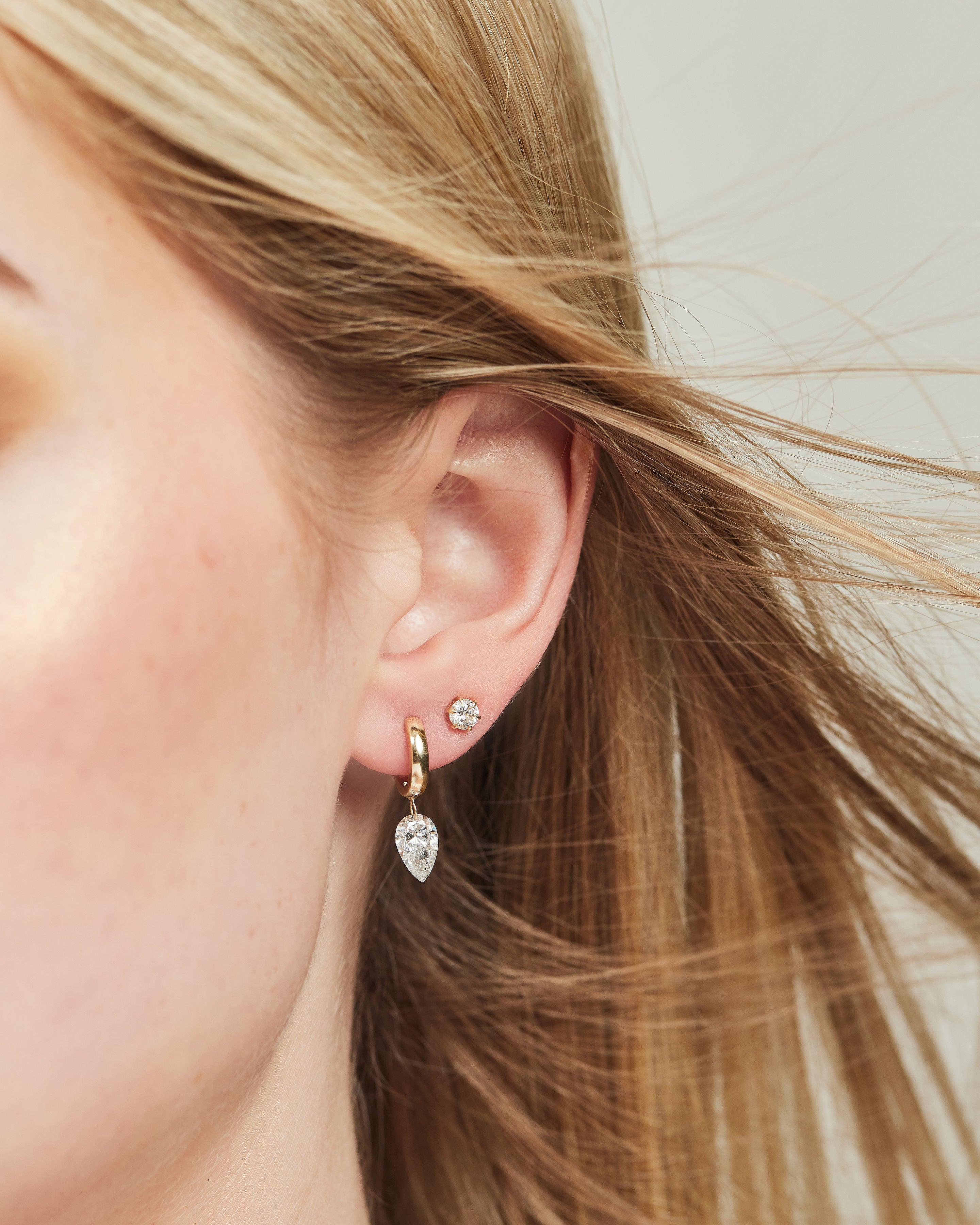 The Axis Hoops with Diamond